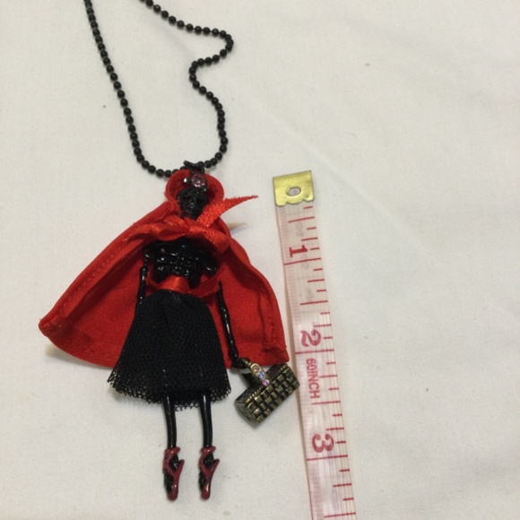 Betsey Johnson: vintage Dark forest little red riding hood necklace - Picture 2 of 10